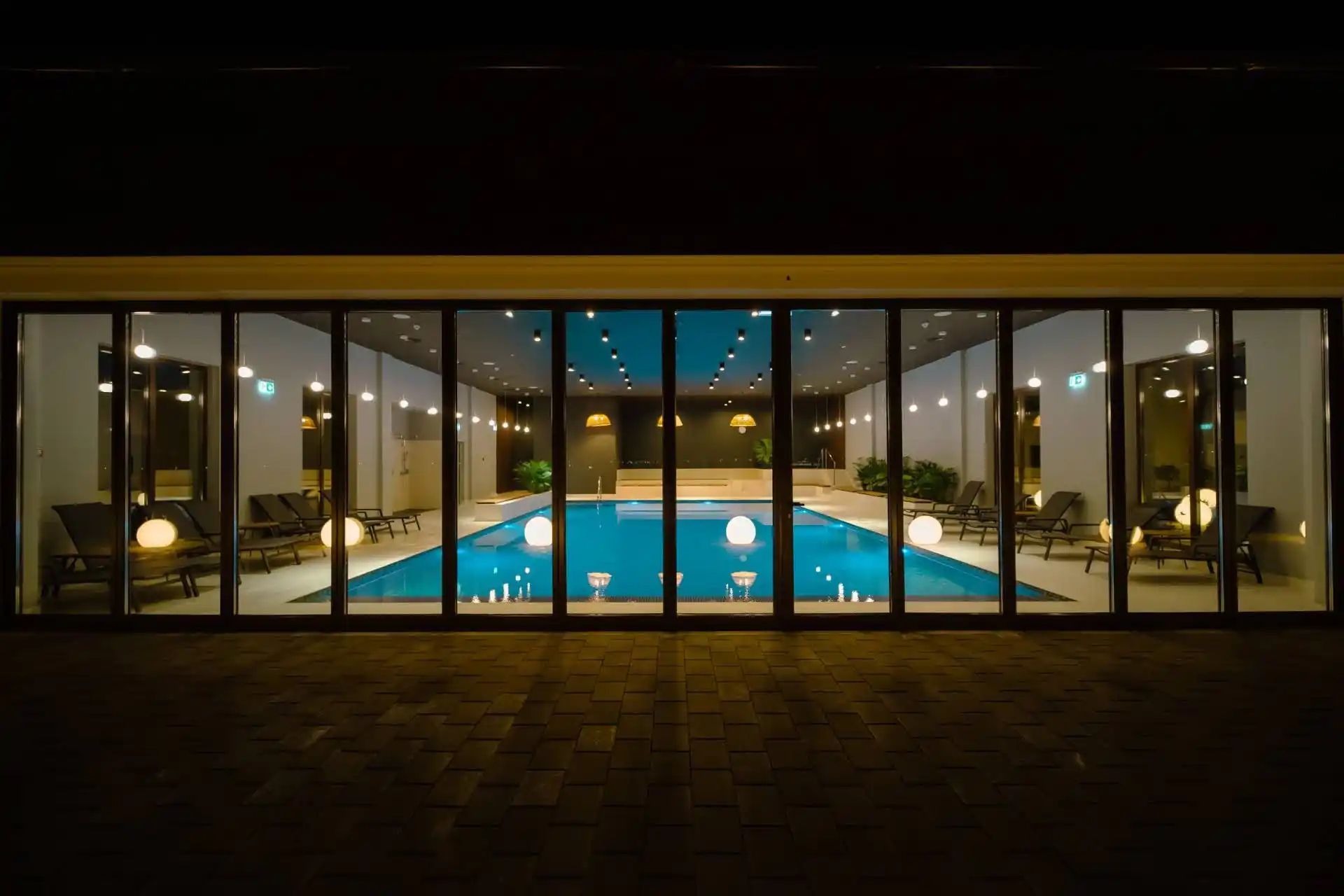 Spa 12 Bazin de înot — vedere